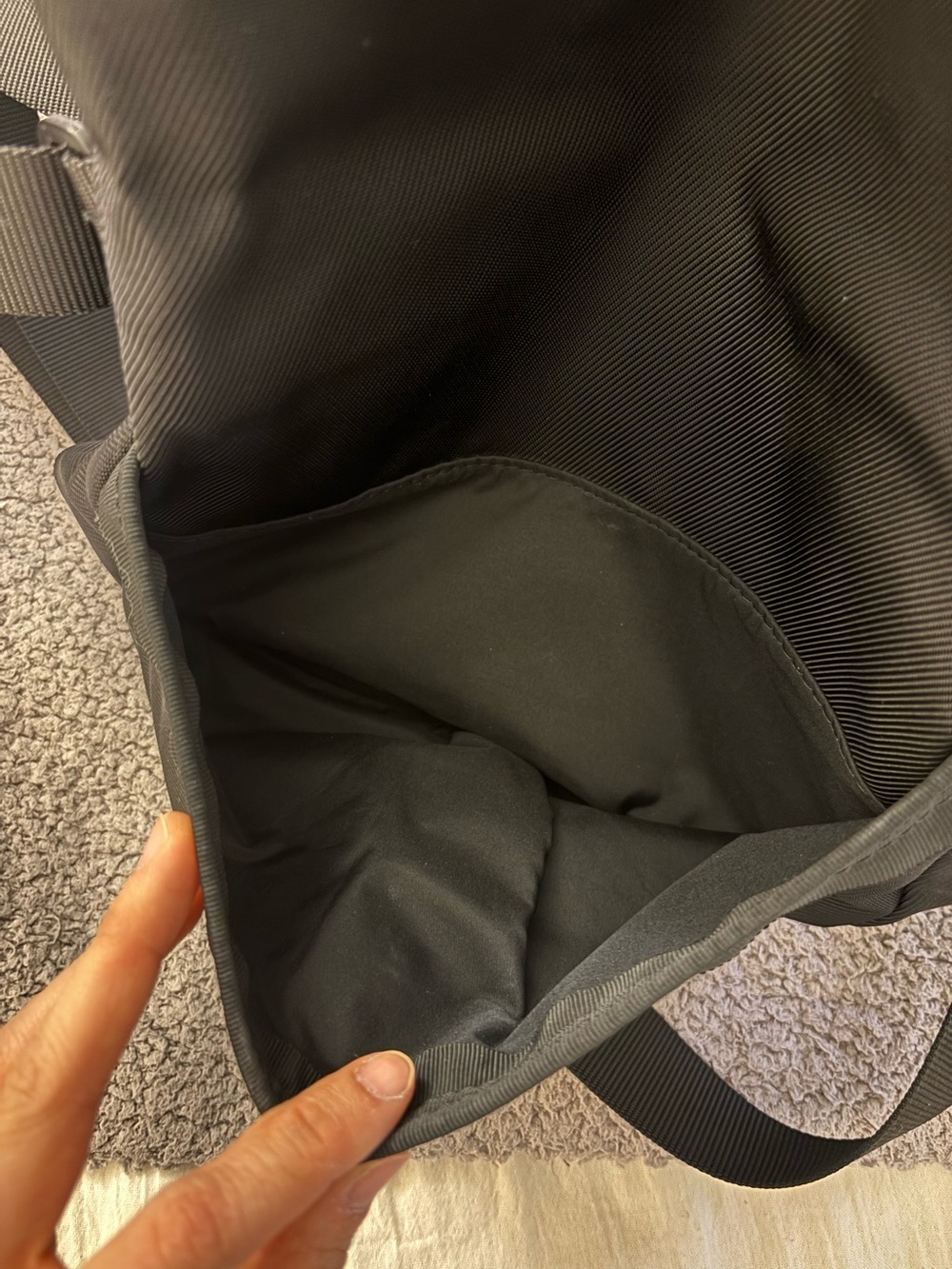 Lululemon Festival Bag 2 (original Classic version!) - Picture 9 of 10